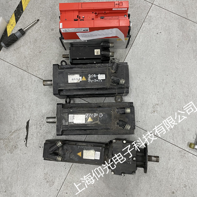 SEW伺服驅(qū)動(dòng)器通電報(bào)警F17維修總結(jié)