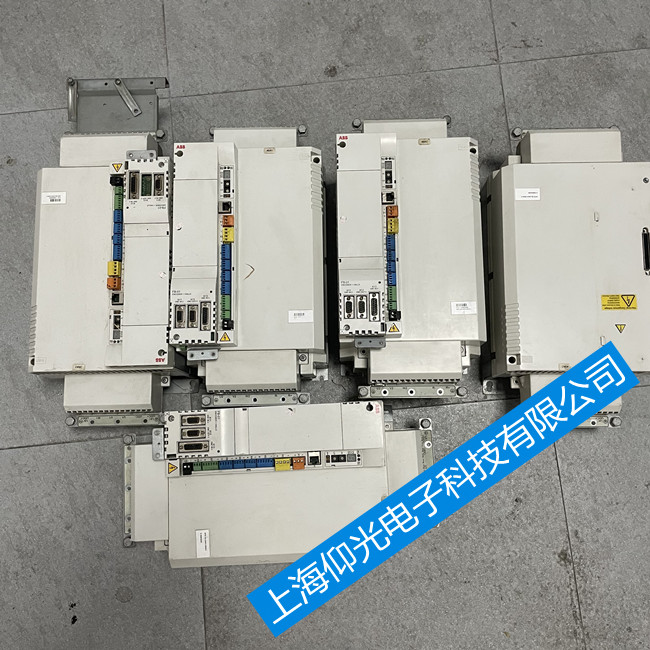 �ؑcABB�ŷ��(q��)��(d��ng)��MotiFlex e180��(b��o)��1028�S��