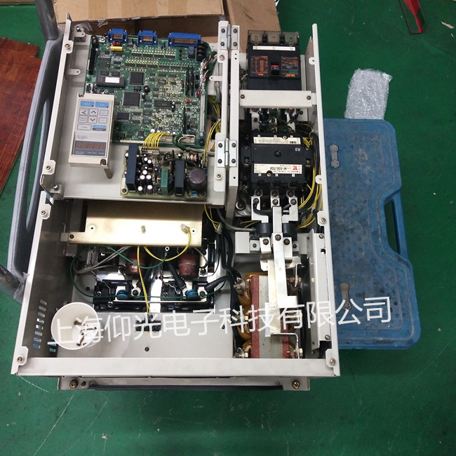 ����׃�l���S��������׃�l���S�ވ󾯴��a CIMR-G7A4110�@ʾ��OC/GF����