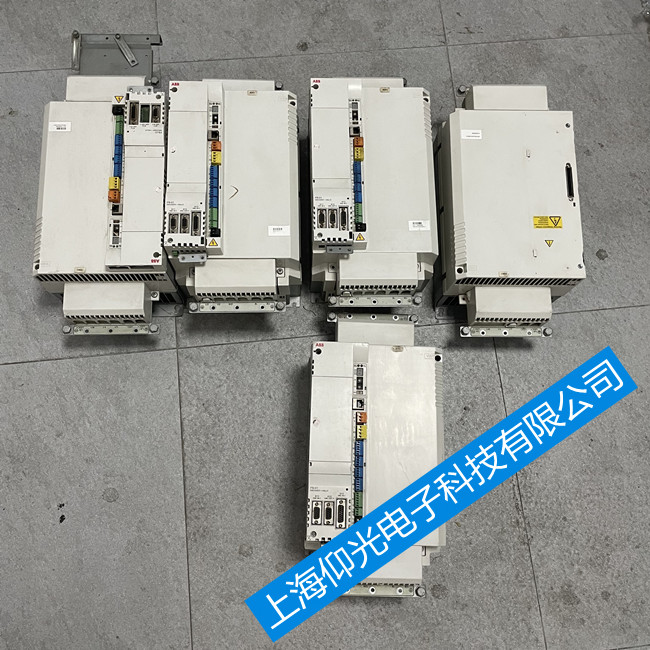 ABB MotiFlex e180�(q��)�����_�C(j��)��E103�S�޿��Y(ji��)