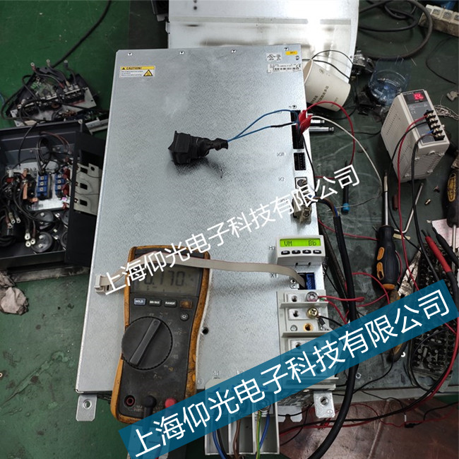 �ζ���������������ʿ������E2818���ϵĆ�