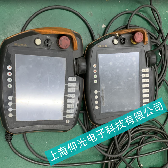 ���꽛(j��ng)�S��KUKA�쿨�C����ʾ���������Mϵ�y(t��ng)����Ҫ�^��
