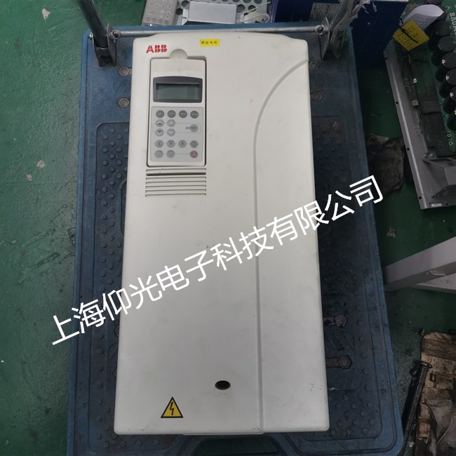 東三省ABB ACS550變頻器出現(xiàn)超調(diào)問題故障維修技術(shù)精湛