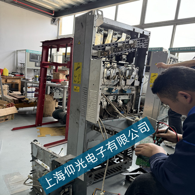 上海仰光詳細探討ABB ACS580變頻器突然停機的故障維修過程及維修技巧