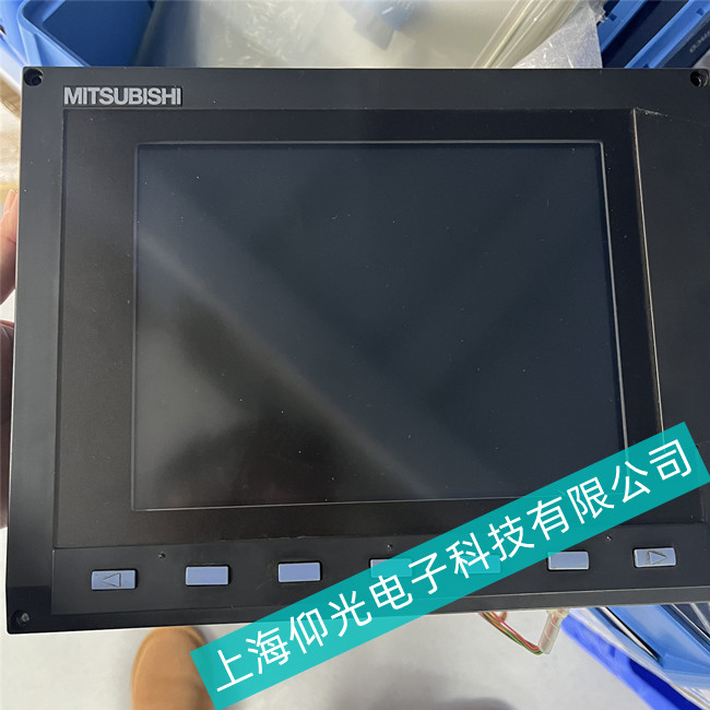 印刷行業(yè)工控機(jī)專(zhuān)業(yè)維修//Mitsubishi三菱工控機(jī)顯示屏沒(méi)有無(wú)背光燈故障原因