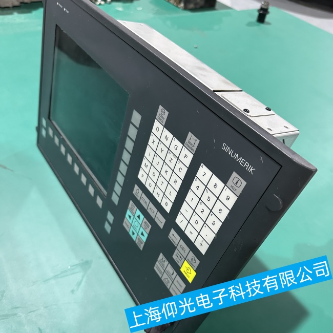 �������T�Ӕ�(sh��)��ϵ�y(t��ng)802D SL���@ʾ���oݔ�����ϾS���c�{(di��o)ԇ